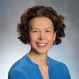 Photo of Roya Ghazinouri