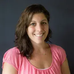 Amy Kearns in pink shirt