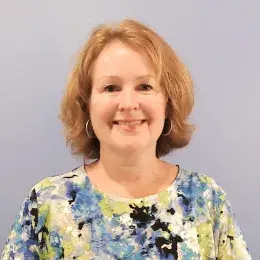 Sunny Winstead in floral top